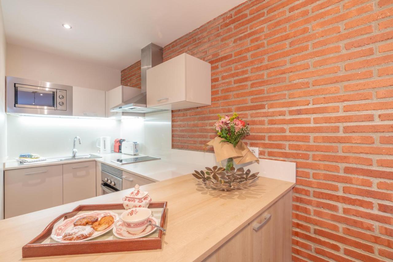 Serennia Cest Apartamentos Arc De Triomf Barcelona Exterior foto