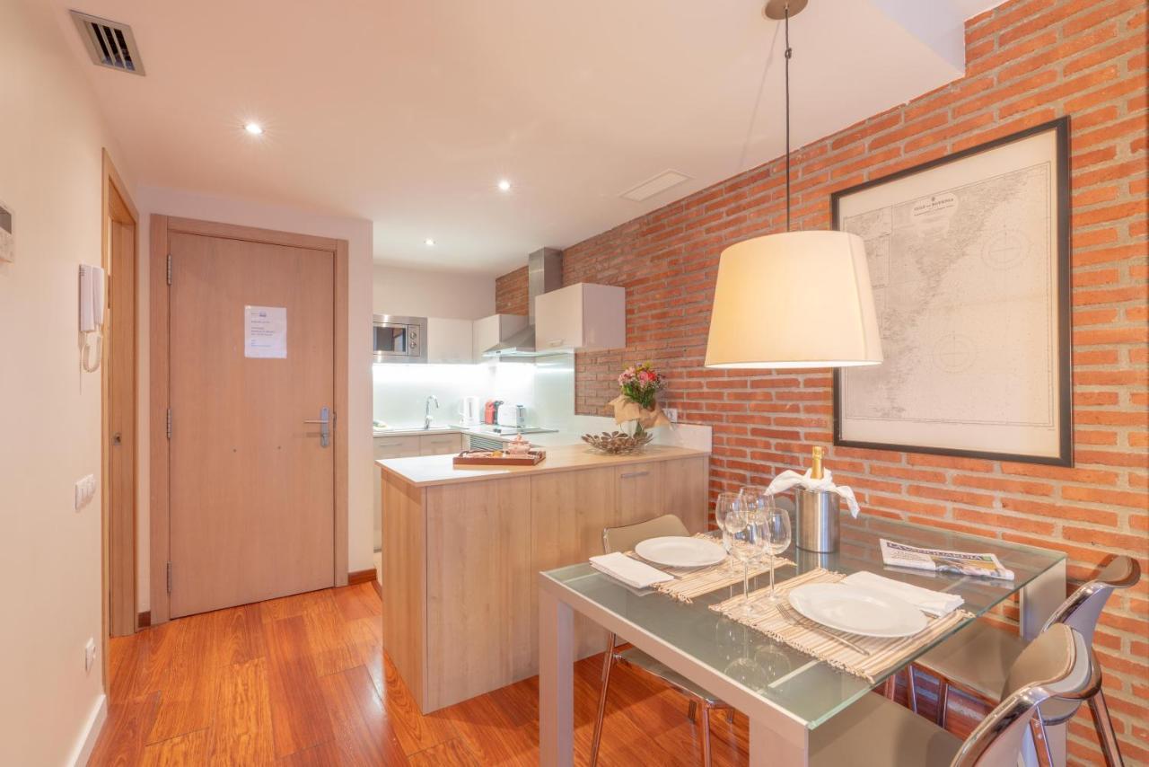 Serennia Cest Apartamentos Arc De Triomf Barcelona Exterior foto