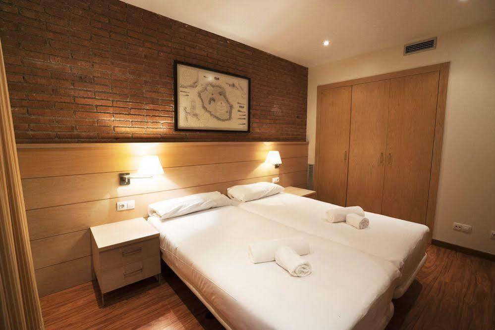 Serennia Cest Apartamentos Arc De Triomf Barcelona Exterior foto
